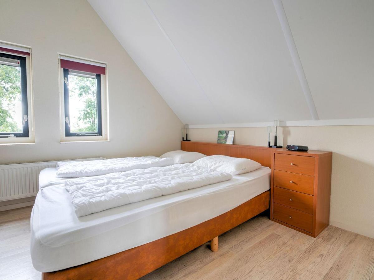 Serene Holiday Home In Gaasterl N Sleat Sondel Zewnętrze zdjęcie